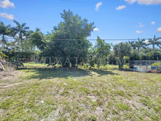 Building Photo - 6617 Warwick Cir