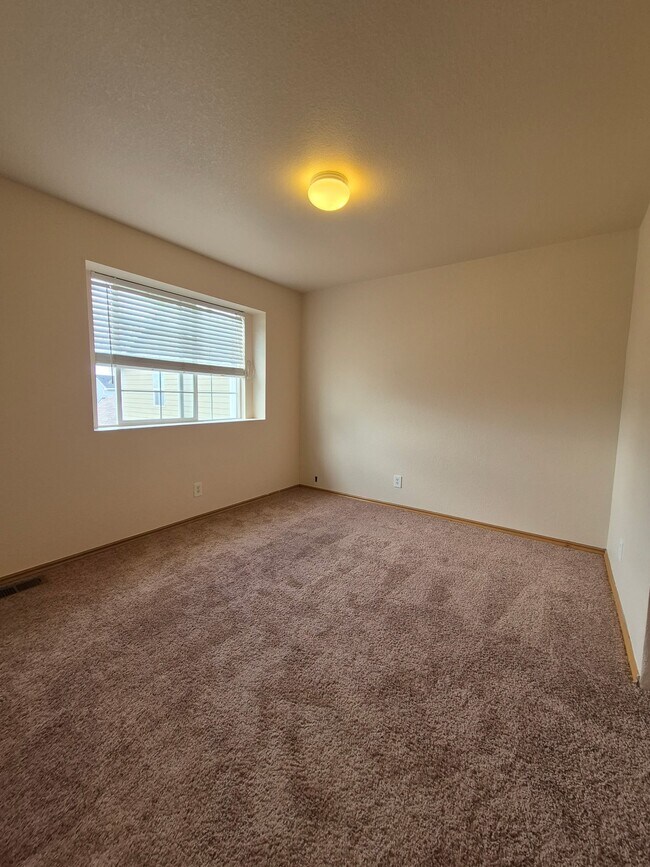 Building Photo - 3428 E 106th Ct