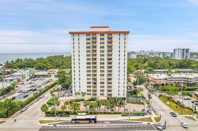 Building Photo - 3000 E Sunrise Blvd