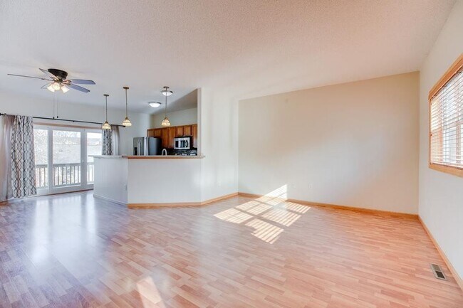 Building Photo - 1347 Magnolia Ave E