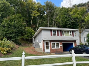 Building Photo - 561 Chandler St