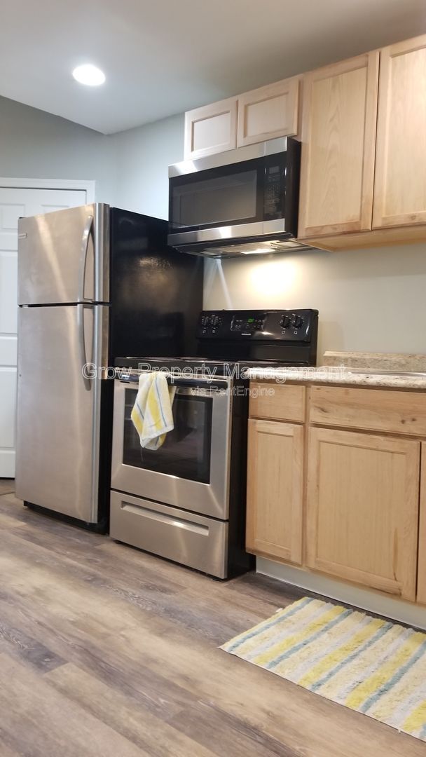 Building Photo - 2516 Cecil B. Moore Ave