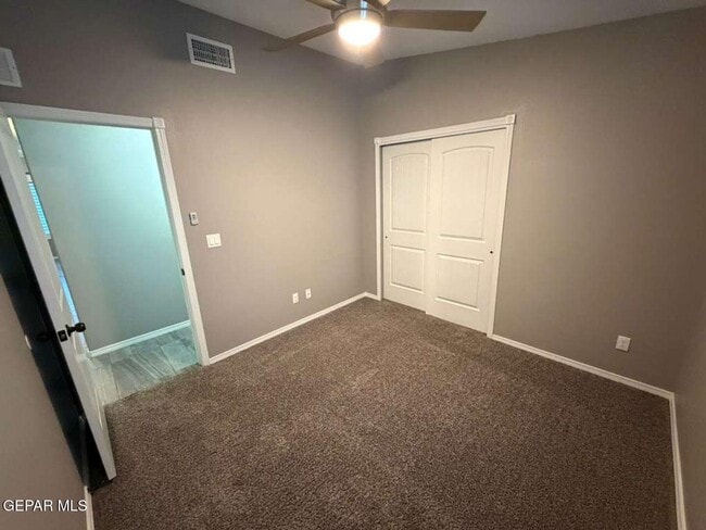 Building Photo - 460 Prime Desert Dr