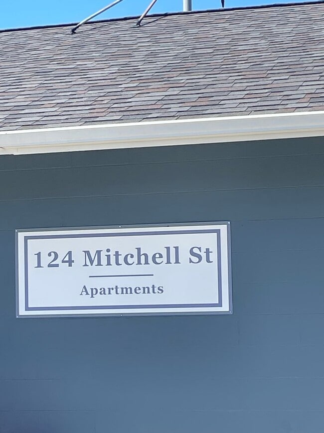 Building Photo - 124 Mitchell St