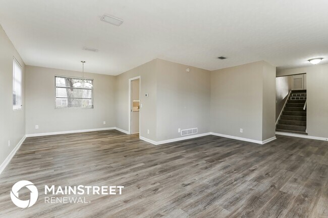 Building Photo - 5563 Primrose Ln