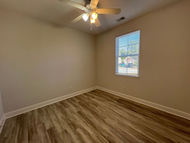 Building Photo - Conway - 3 Bedroom / 2 Bathroom House