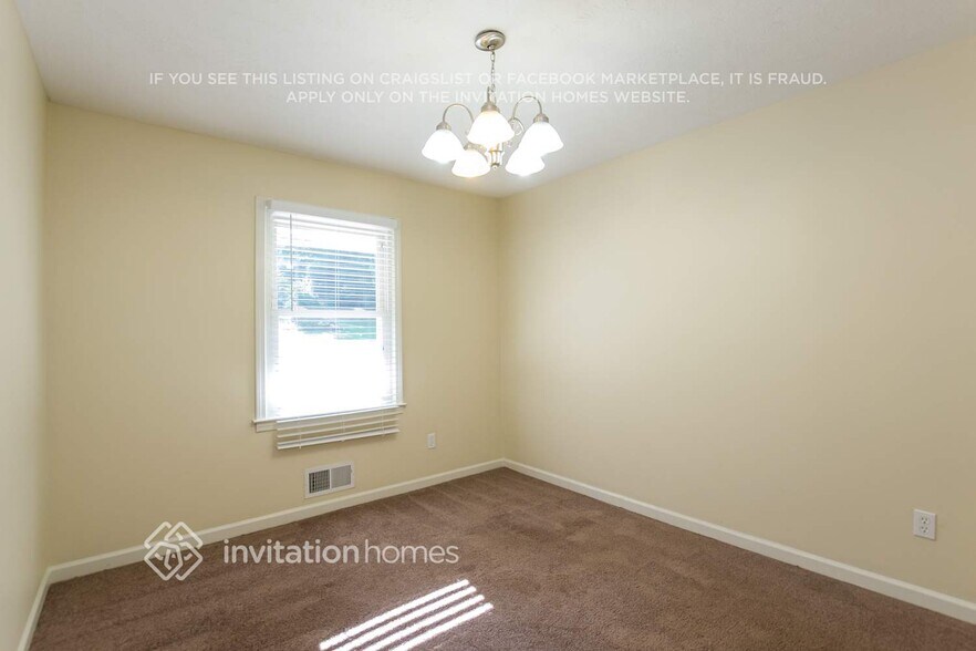 Building Photo - 4656 E Glen Ridge Cir
