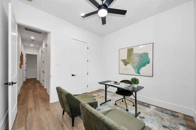Building Photo - 23855 Creek Wood Dr