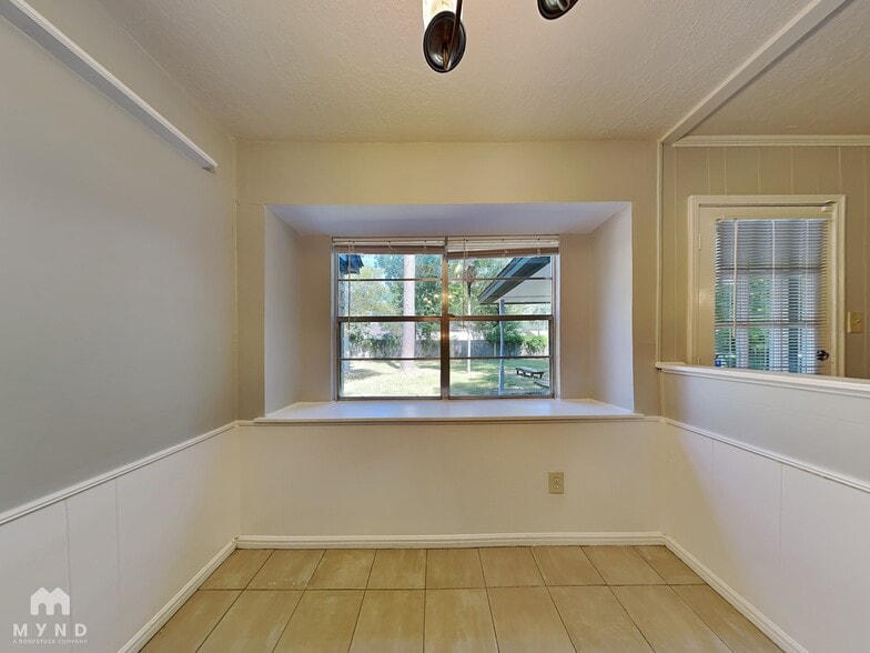 Building Photo - 15110 Gladebrook Dr