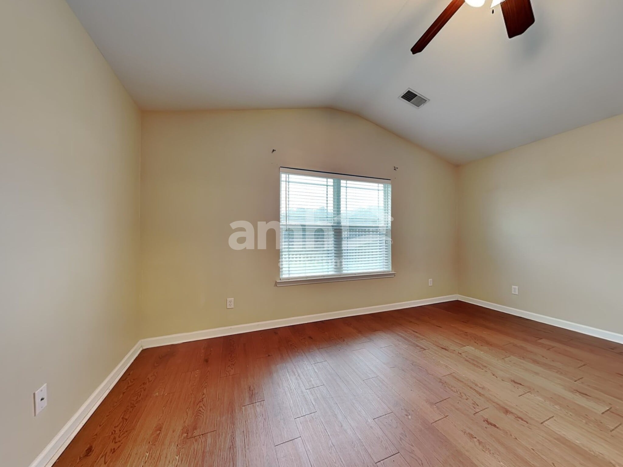 Building Photo - 116 Spring Lakes Dr