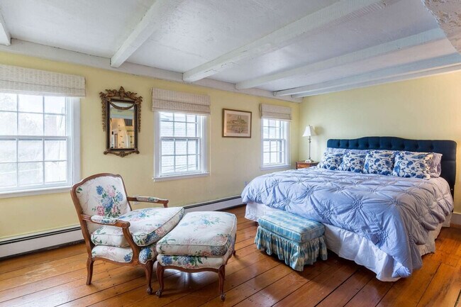 Building Photo - 21 Mugford St