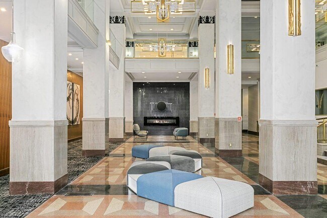 Building Photo - 933 McGee St