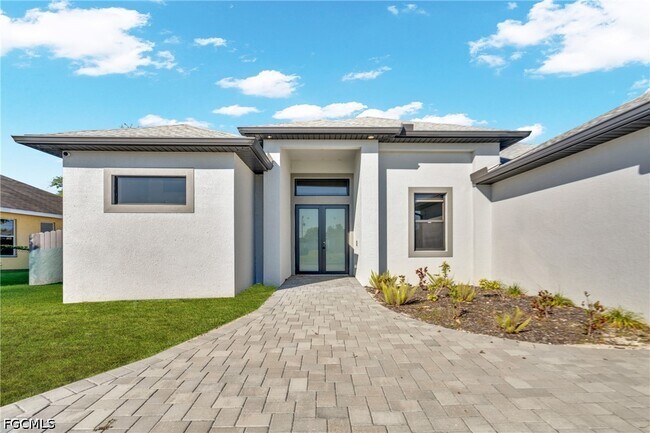 Building Photo - 118 NW 2nd Ave