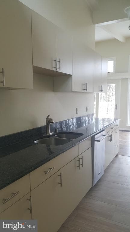 Building Photo - 7425 Dulany Dr