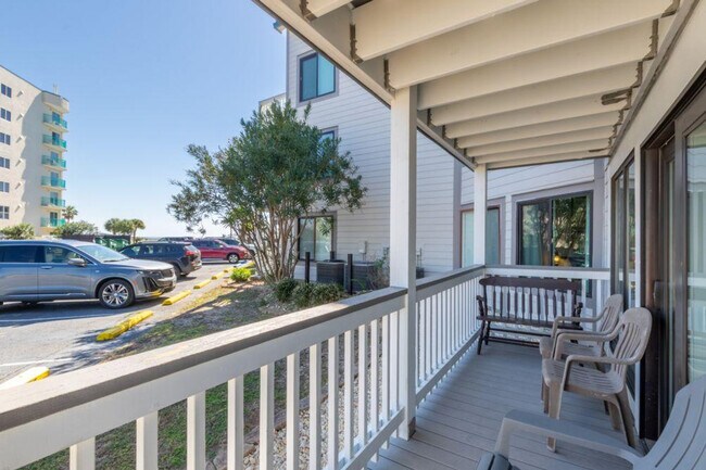 Building Photo - 497 Plantation Rd