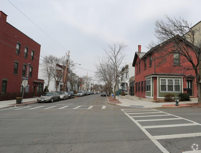 Building Photo - Knox Street Apartments