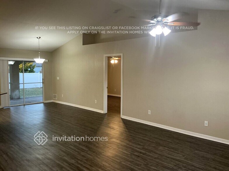 Building Photo - 1917 SW 3rd St