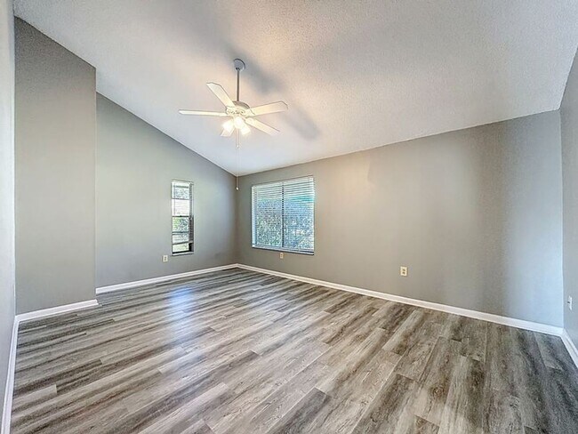 Building Photo - Errol Village-1921 Abbington St Unit-23-C Apopka FL 32712