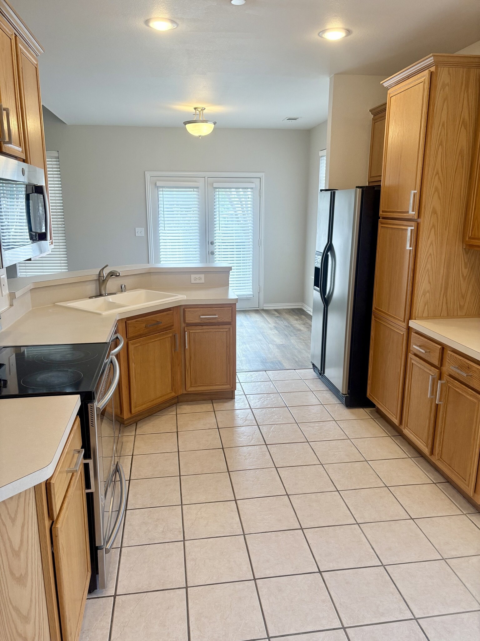 Building Photo - 9836 Cambria Court
