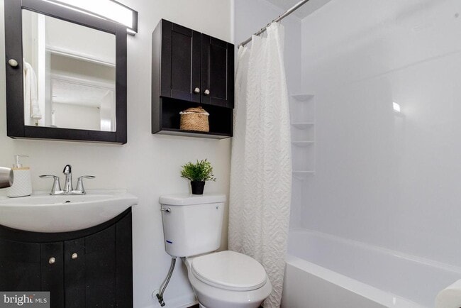 Building Photo - 8522 Pine Run Ct