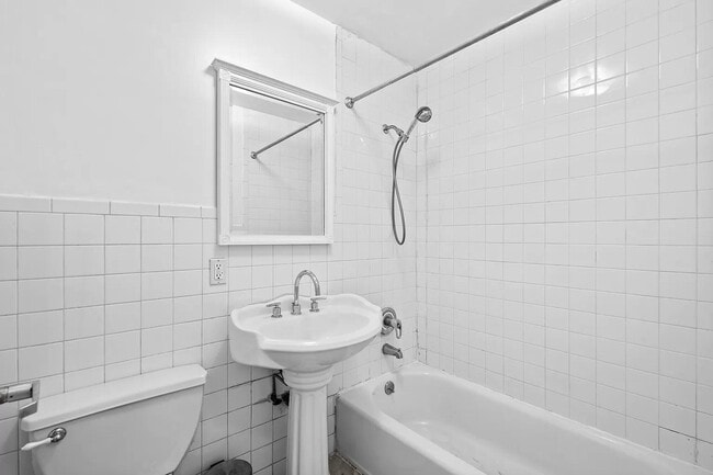 Building Photo - 93 Wyckoff Ave