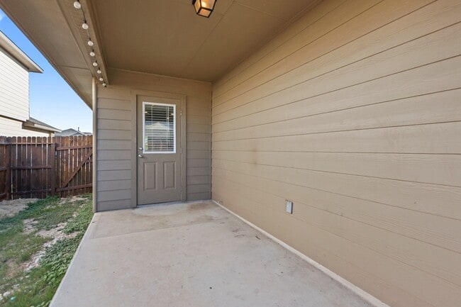 Building Photo - 13349 Bearded Flt