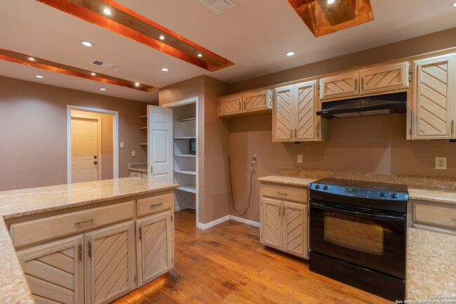 Building Photo - 14110 Vistawood-