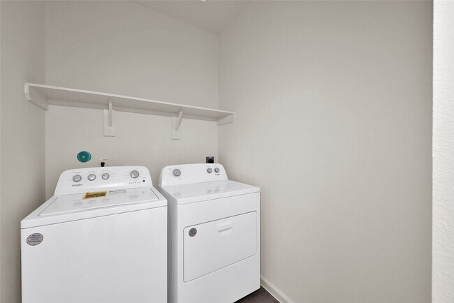 Building Photo - 583 Firemoon St