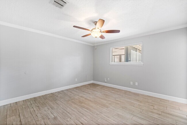 Building Photo - 3010 Westerland Dr