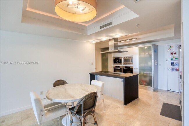 Building Photo - 18201 Collins Ave