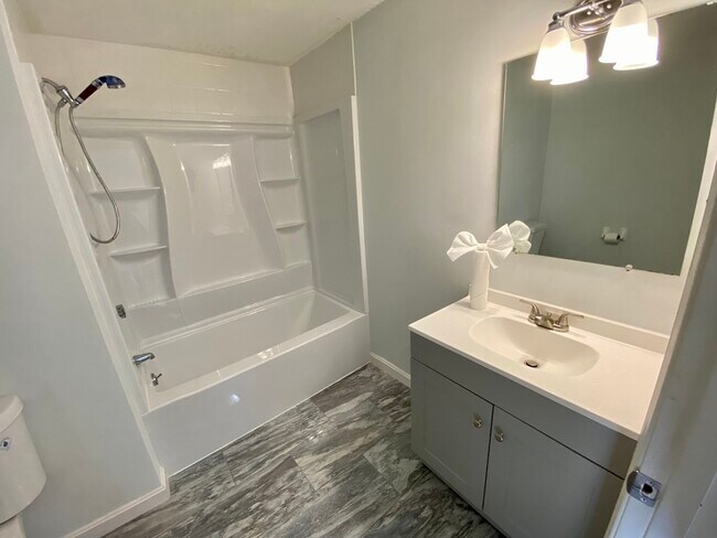 Building Photo - C3 Franklin Square