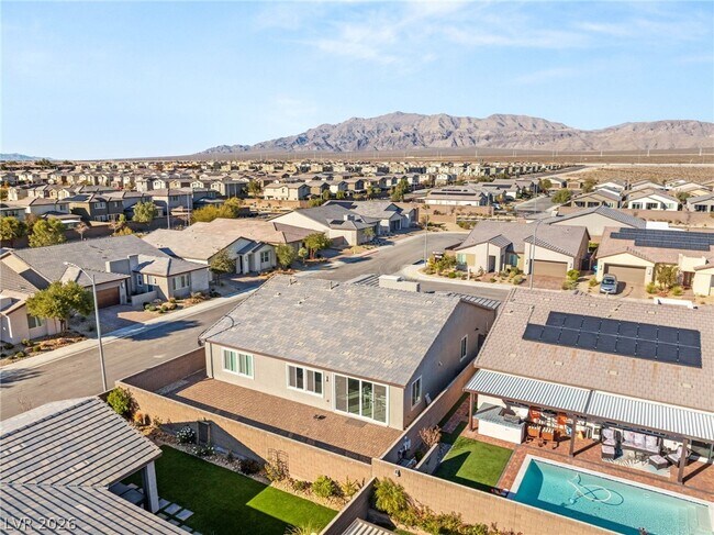 Building Photo - 3017 Bounding Home Rd