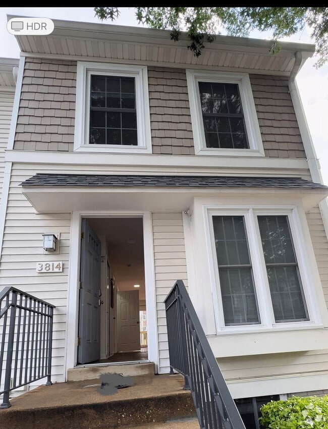 Building Photo - 3814 9th Rd S