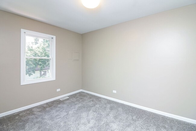 Building Photo - 7724 W Douglas Ct