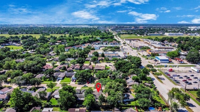 Building Photo - 13734 Cologne Dr