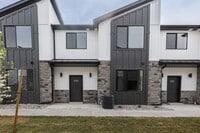 Building Photo - $500 off first month - BRAND NEW 3 BED 2.5 BATH TOWNHOMES WITH 2 CAR GARAGE