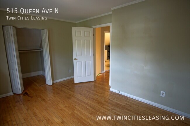 Building Photo - 515 N Queen Ave