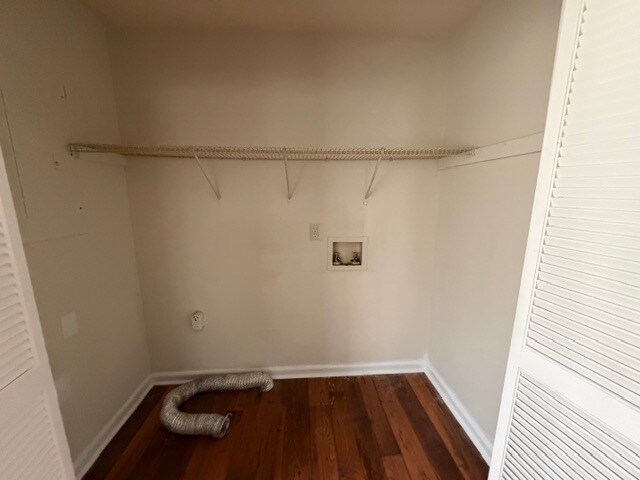 Building Photo - 601 Englewood Dr