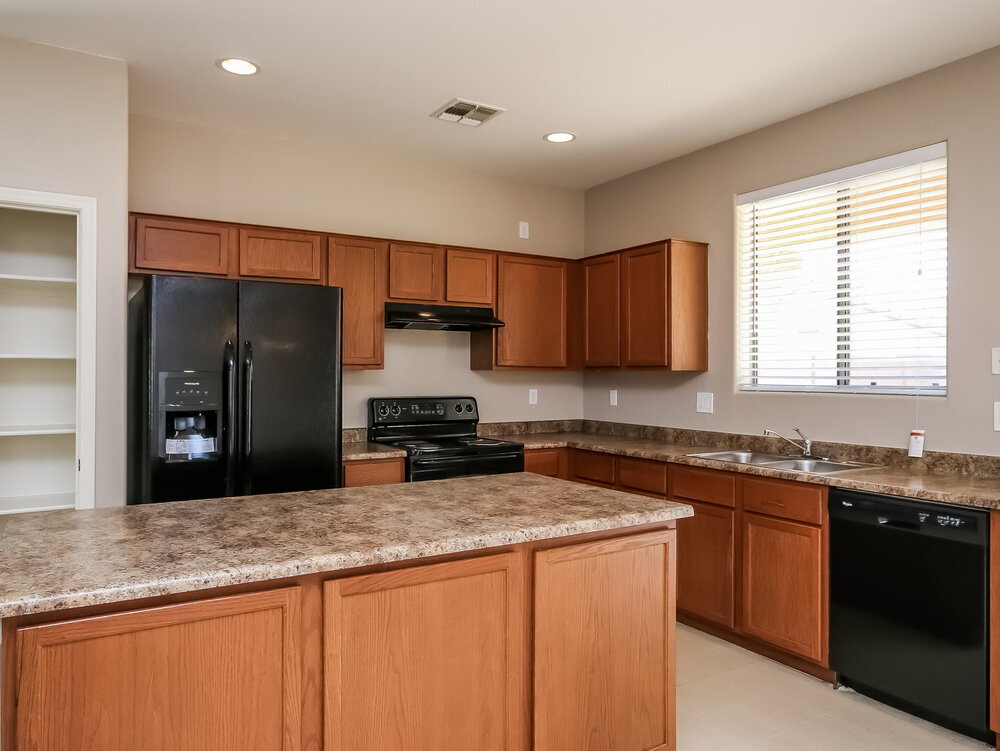 Building Photo - 15445 W Jenan Dr