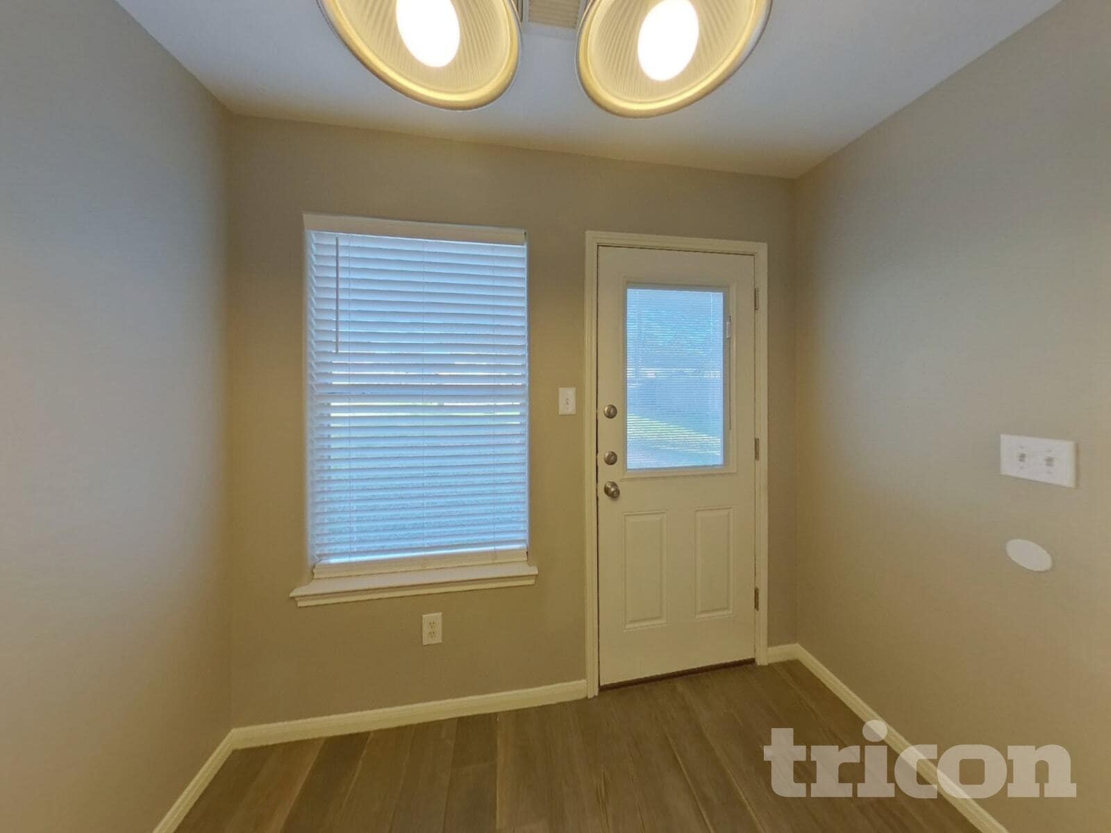 Building Photo - 16365 River Fall Ct