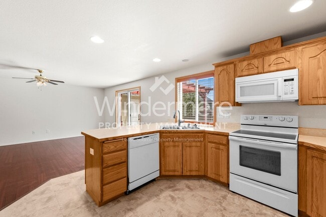 Building Photo - Welcome to your new home in Airway Heights...