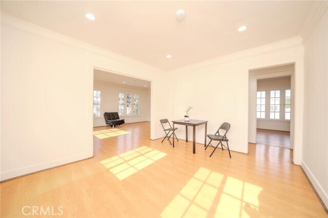 Building Photo - 736 S Gramercy Dr