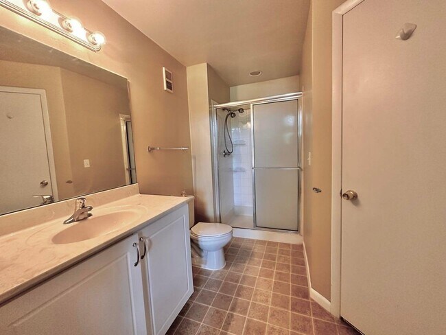 Building Photo - 4807 Via Palm Lakes Via
