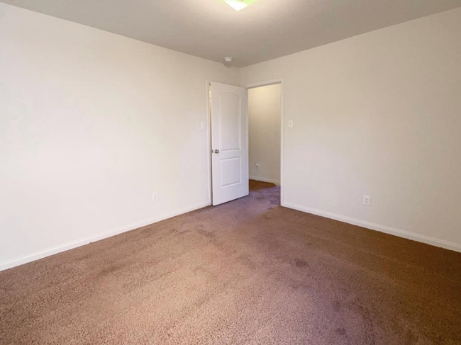 Building Photo - 1006 Barrymore Ln