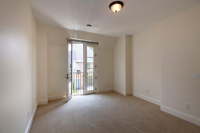 Building Photo - 8819 Provence Village Ln