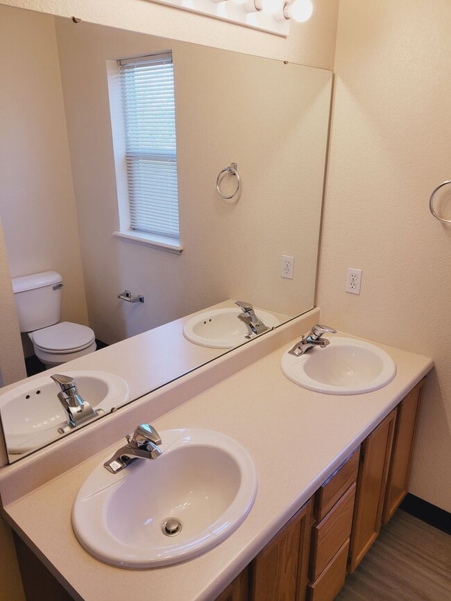Building Photo - Charming 2-Bed in Central Bozeman