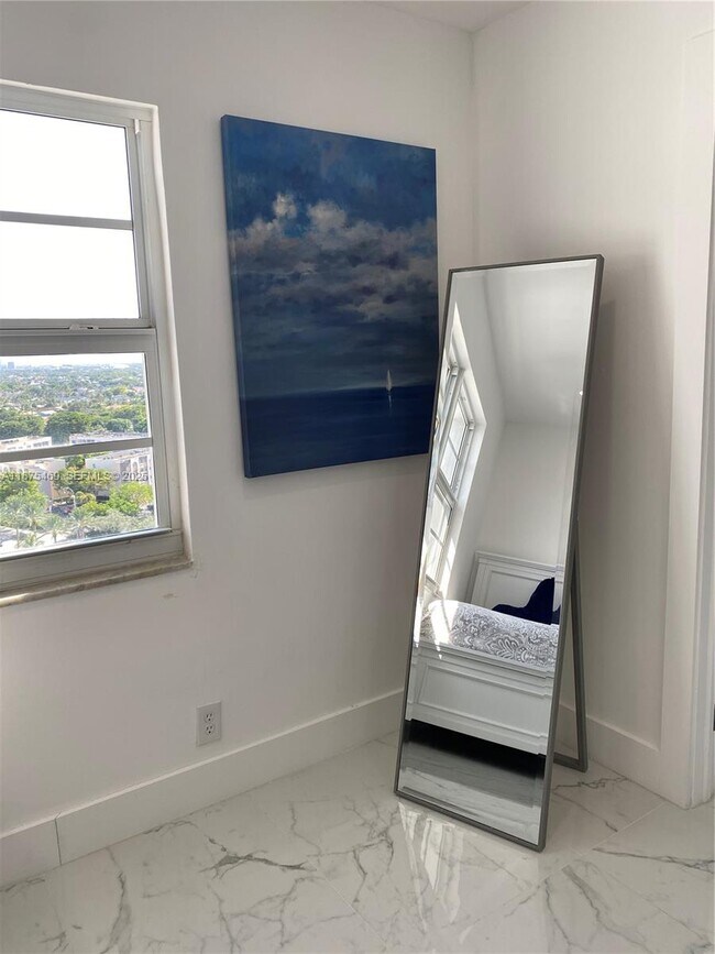 Building Photo - 1500 S Ocean Blvd