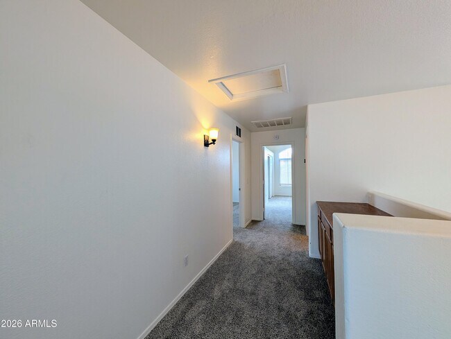 Building Photo - 1836 E Aspen Way