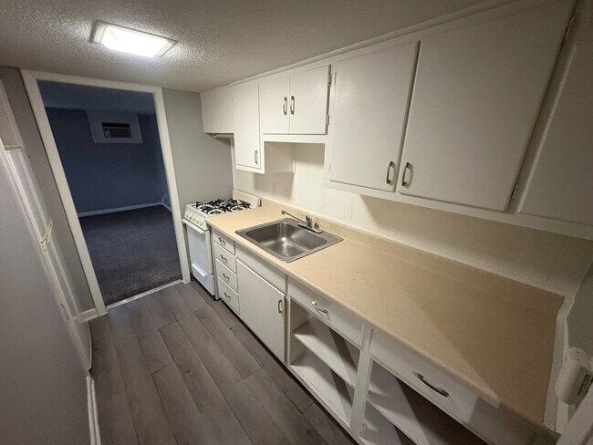 Building Photo - 4145 Randolph St