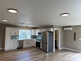 Building Photo - 219 S 1st Ave